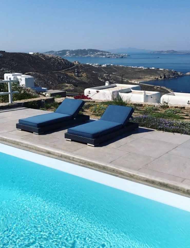 Επώνυμη Κύπρια απολαμβάνει χλιδάτες διακοπές στη Μύκονο! [εικόνες]