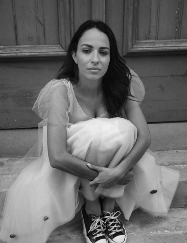 Δείτε τη Χριστίνα Κυριάκου με πολύ κοντό καρέ μαλλί και αφέλειες!