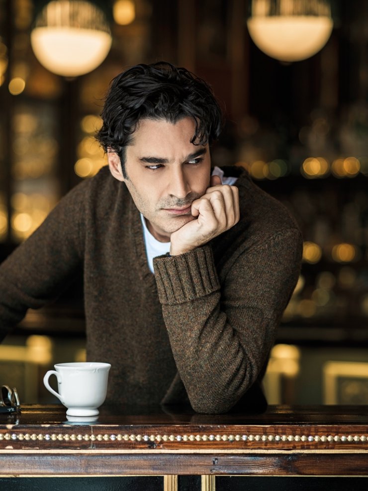 Χριστόφορος Παπακαλιάτης: Αυτή είναι η νέα του συνοδός!