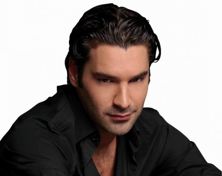 Χριστόφορος Παπακαλιάτης: "Δεν υπάρχει το πάθος στη ζωή μου. Πάλι μόνος μου είμαι"