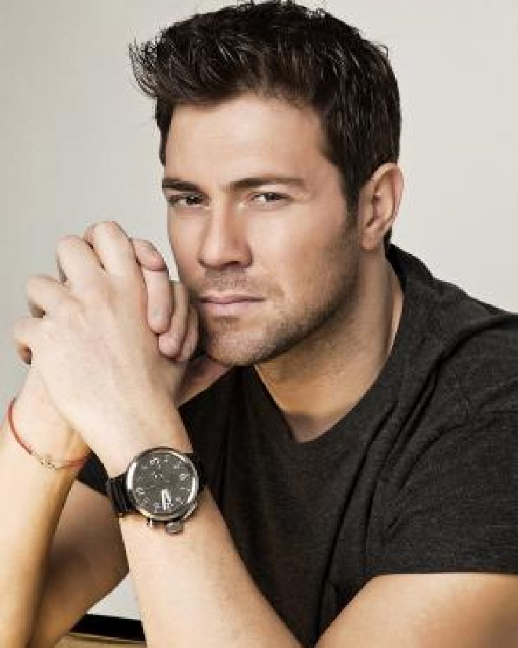 Χρήστος Χολίδης: «Ο κολλητός μου βρέθηκε νεκρός στην Ομόνοια»