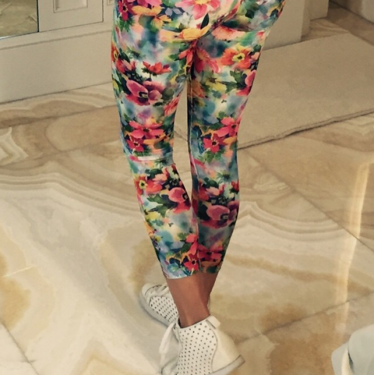 Η πίσω όψη Ελληνίδας παρουσιάστριας λίγους μήνες μετά τη γέννα!