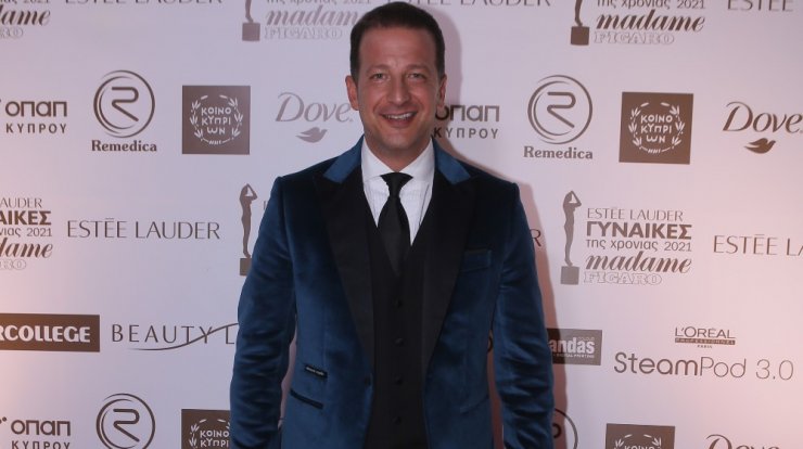 Χρύσανθος Τσουρούλλης: Η βραδινή έξοδος με Αργυρό, Μπεκατώρου, Αδάμου στο κέντρο της Λευκωσίας! [εικόνα]