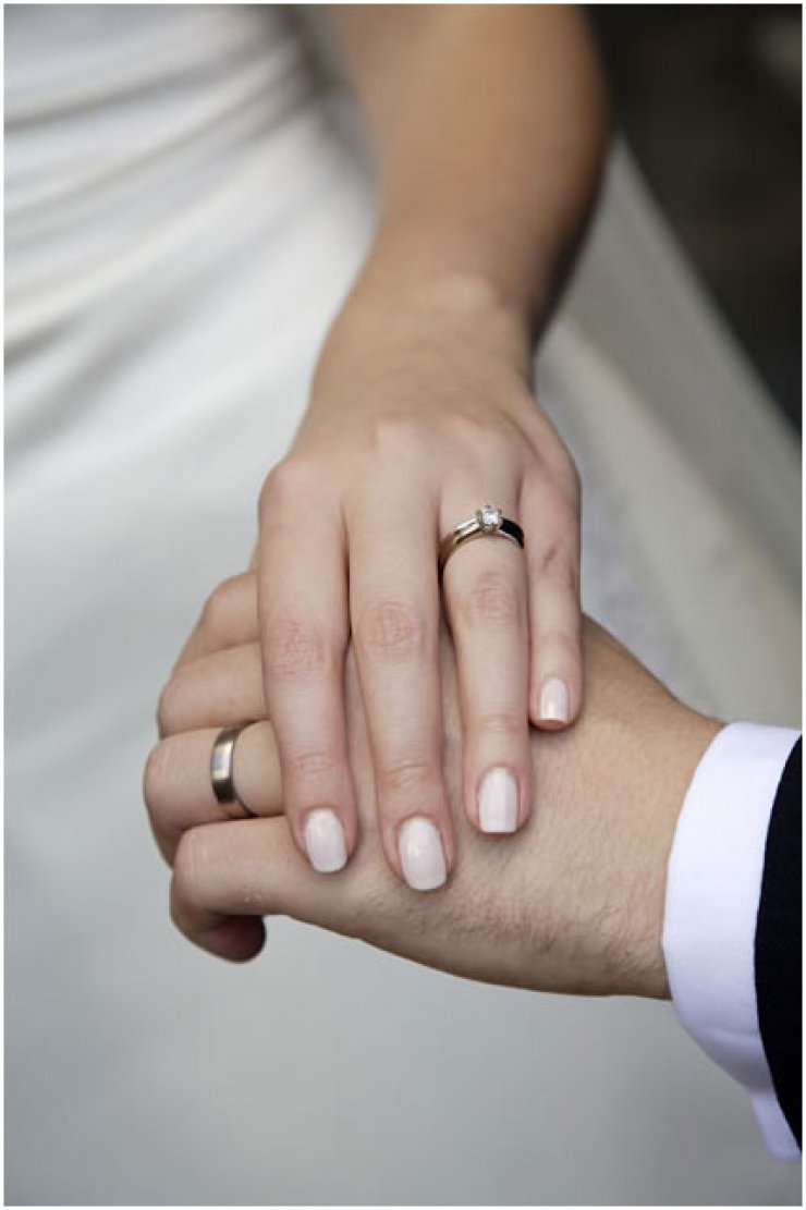 Ιερέας χτύπησε τον αδελφό του γαμπρού την ώρα του μυστηρίου 