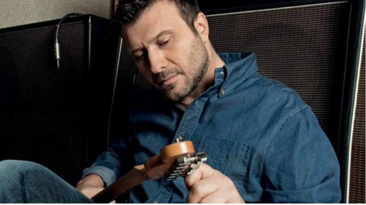 Ο Γιάννης Πλούταρχος έρχεται Κύπρο για ένα live