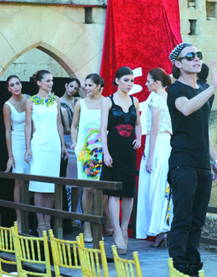 Κύπρια socialite ανέβηκε στην πασαρέλα!