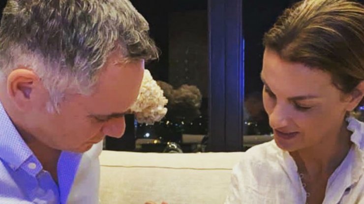 Γιώτα Παπαδοπούλου: Μας έδειξε με ποιο τρόπο τρολάρει τον σύζυγό της [εικόνες]