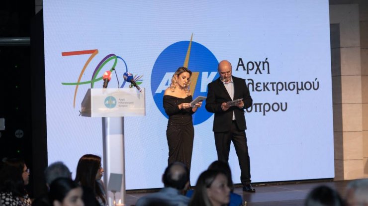 Στο φιλανθρωπικό fashion show “Μόδα... με την Ευχή για πολλά Παιδικά Χαμόγελα!”
