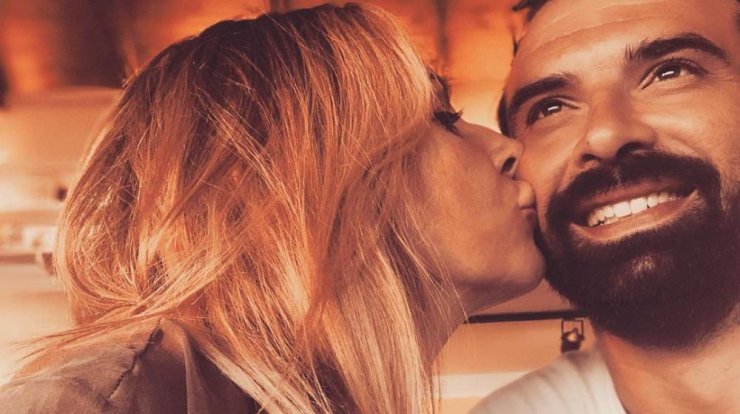 Γιώτα Δαμιανού: Η απόσταση με τον σύζυγό της και η ατάκα της on air που μας άφησε άφωνους!