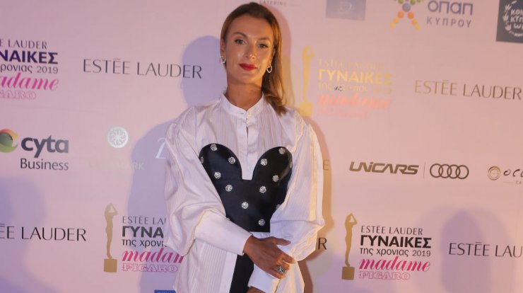 Γιώτα Παπαδοπούλου: Με την κόρη της, Μισιέλ στο ροζ χαλί των βραβείων "Madame Figaro Γυναίκες της Χρονιάς"