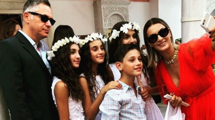 Γιώτα Παπαδοπούλου: Μας έδειξε την πρωτοτυπία που κάνει με τα παιδιά της στο χριστουγεννιάτικό τους δέντρο!