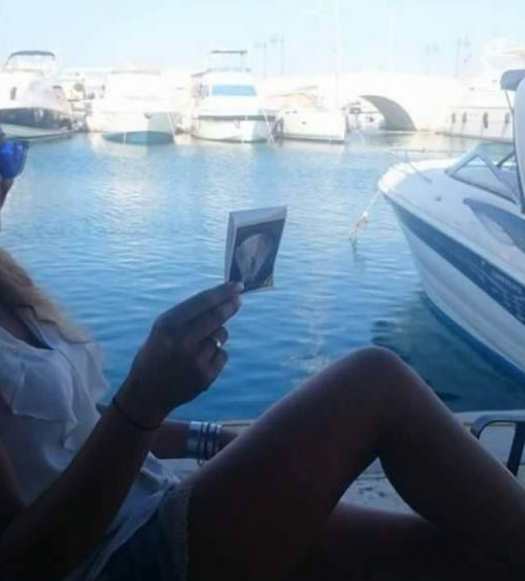 Εστεμμένη Κύπρια είναι έγκυος και το αποκάλυψε δείχνοντάς μας το υπερηχογράφημα!
