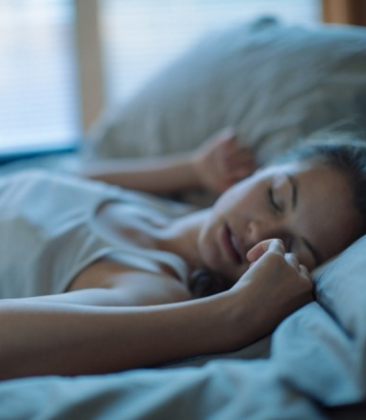 Μάθετε το λόγο που μυρίζει άσχημα η αναπνοή σας το πρωί!