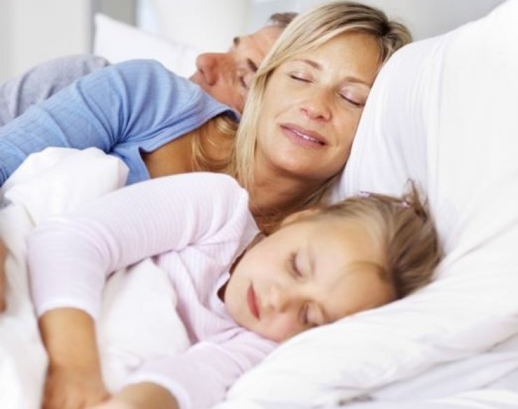 Τελικά πόσο ύπνο χρειαζόμαστε;