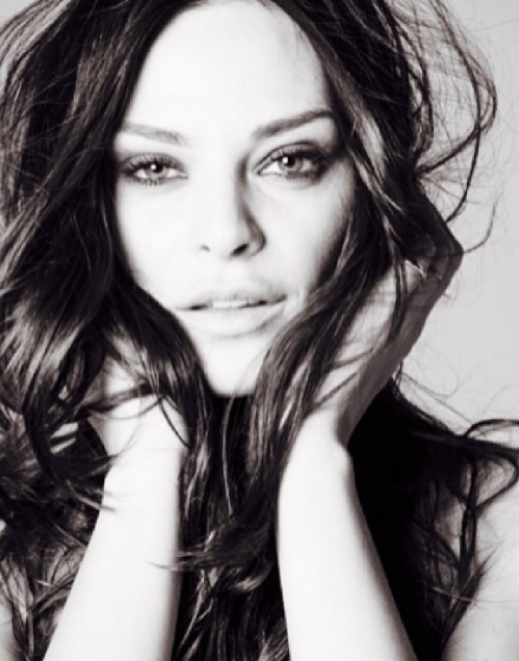 Υβόννη Μπόσνιακ: Με ποια Κύπρια σχεδιάστρια βρέθηκε στη Λευκωσία;