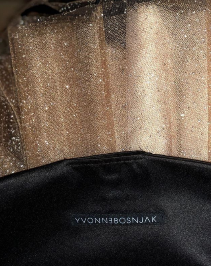 Πασίγνωστος Έλληνας τραγουδιστής παντρεύτηκε την αγαπημένη του!