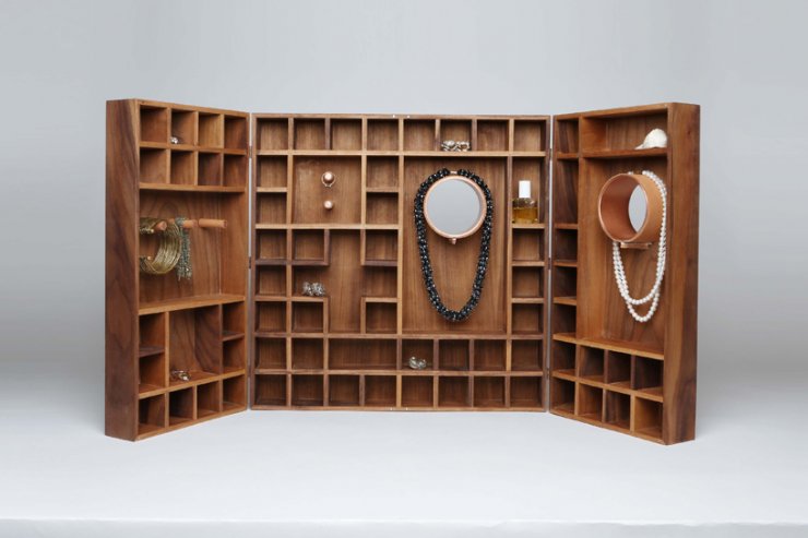 Στητή κοσμηματοθήκη