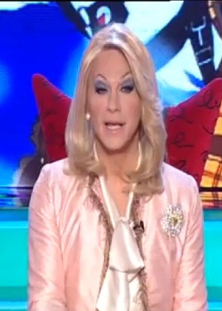 Ζαχαράτος: "Έδωσε ρέστα" ως Έλλη Στάη και Ψινάκης! [βίντεο]