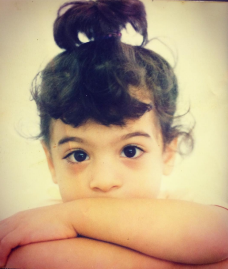 Ποιο πρόσωπο της κυπριακής τηλεόρασης είναι το κοριτσάκι στη φωτογραφία;