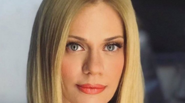 Ζέτα Μακρυπούλια: Δείτε το υπέροχο σαλόνι του σπιτιού της!