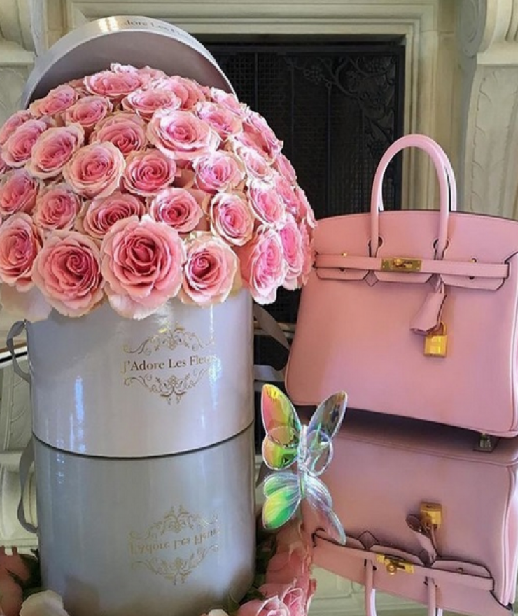 Αγαπημένο ζευγάρι της showbiz περιμένει το πρώτο του μωράκι!