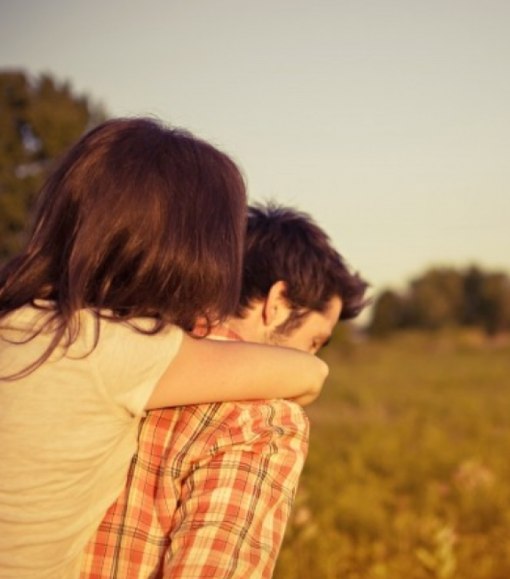 Οι γυναίκες είναι πιο ευτυχισμένες με τους λιγότερο ελκυστικούς άντρες!