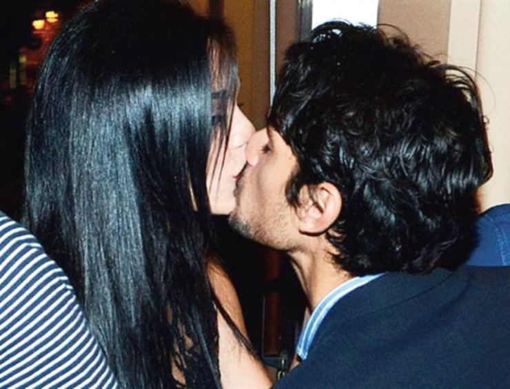 Βλάχος - Τριανταφυλλίδου: To φιλί που έβαλε τέλος στις φήμες χωρισμού!