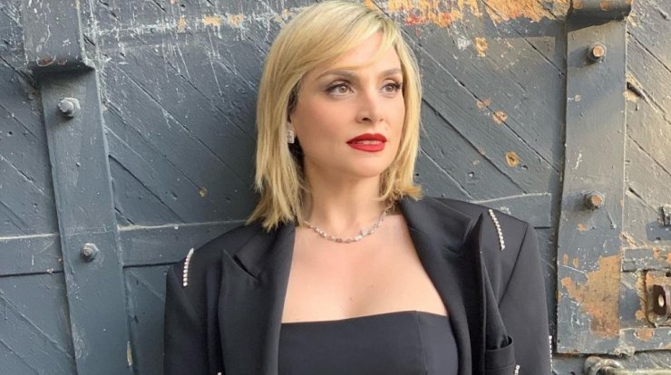 Η Ελεωνόρα Ζουγανέλη μίλησε για τον έρωτα με τον σύζυγό της: "Ήταν όλο πολύ γρήγορο και κεραυνοβόλο" [βίντεο] 