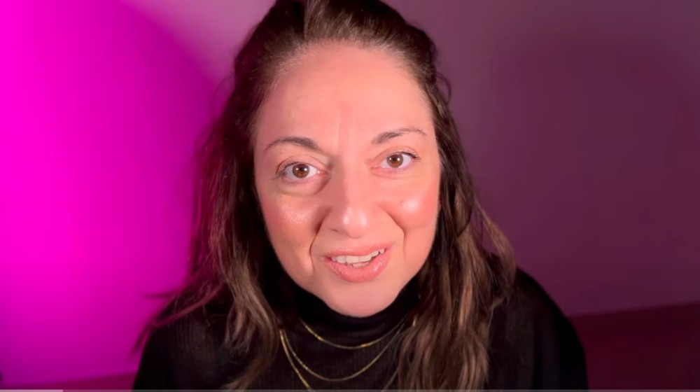 Σοφία Μουτίδου: "Χαίρομαι που γεννήθηκε ο Χριστός, αν και έχω κουραστεί κάθε φορά το ίδιο παραμύθι" [βίντεο]