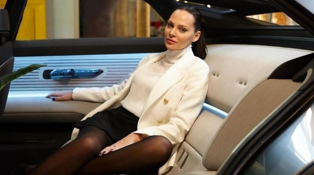 Υβόννη Μπόσνιακ: Η σπάνια και εντυπωσιακή εμφάνιση με την 9χρονη κόρη της σε έξοδό τους [εικόνα]