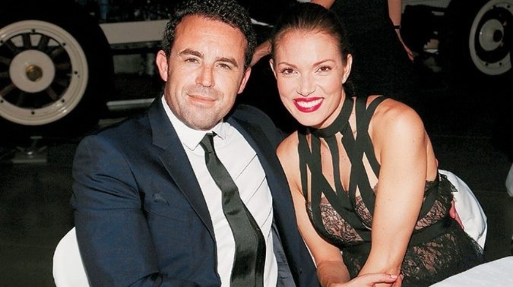 Βίκυ Καγιά: Ρωτήθηκε για τις φήμες διαζυγίου με τον σύζυγό της, Ηλία Κρασσά [βίντεο]