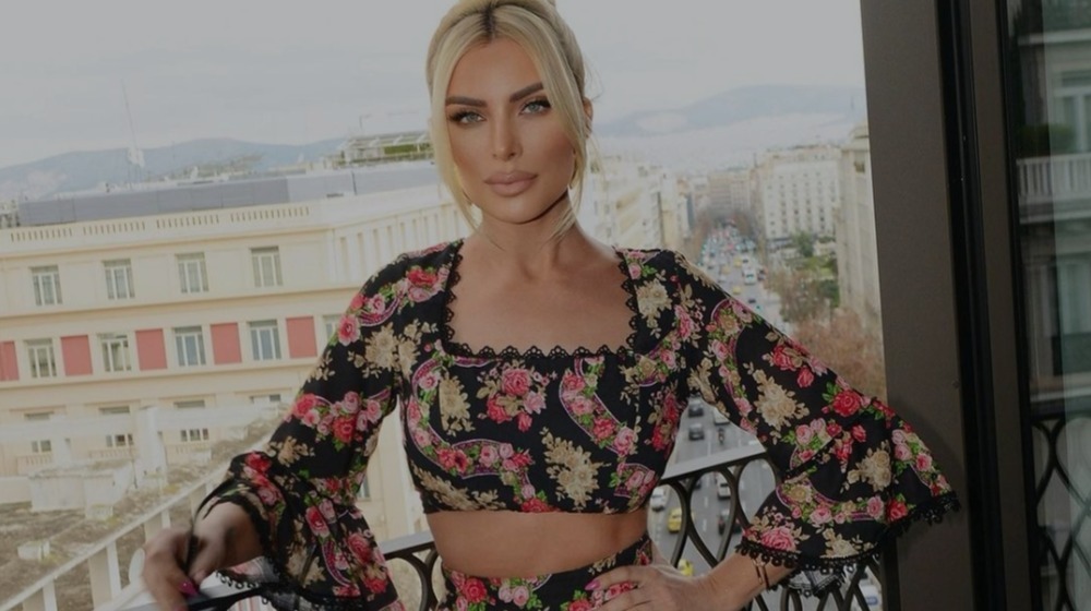 Κατερίνα Καινούργιου: Ανέβασε στα stories της τα φιλιά μεταξύ των Τσαγκρίδη - Μπάρκα με emojis εμετού [εικόνες]