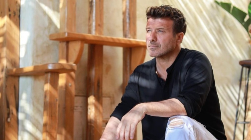 Γιάννης Πλούταρχος: Η απόφαση να αλλάξει το επίθετό του και η αντίδραση του πατέρα του [βίντεο]