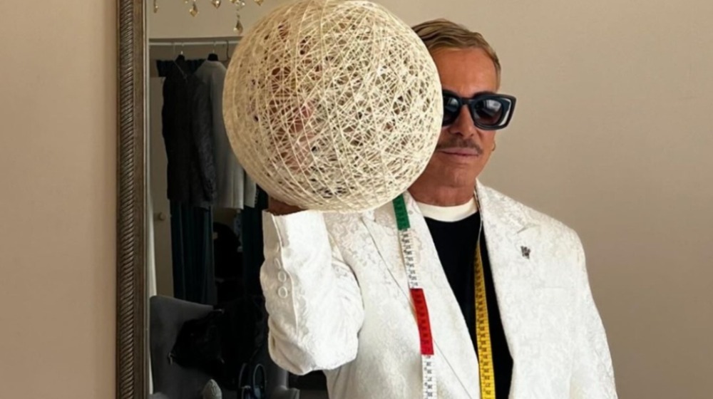 Λάκης Γαβαλάς: "Η θηλυπρέπεια που βγάζω δεν είναι ρόλος, είμαι γκέι"