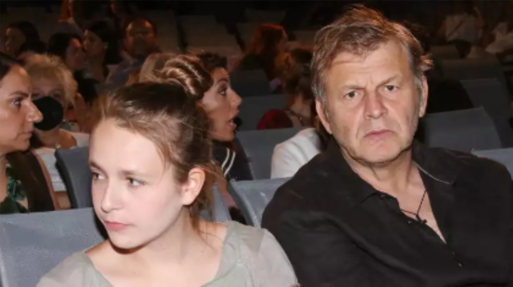 Απόστολος Γκλέτσος για την κόρη του: "Αυτό το παιδί είναι λίγο χαζό... σαν και μένα" [βίντεο]