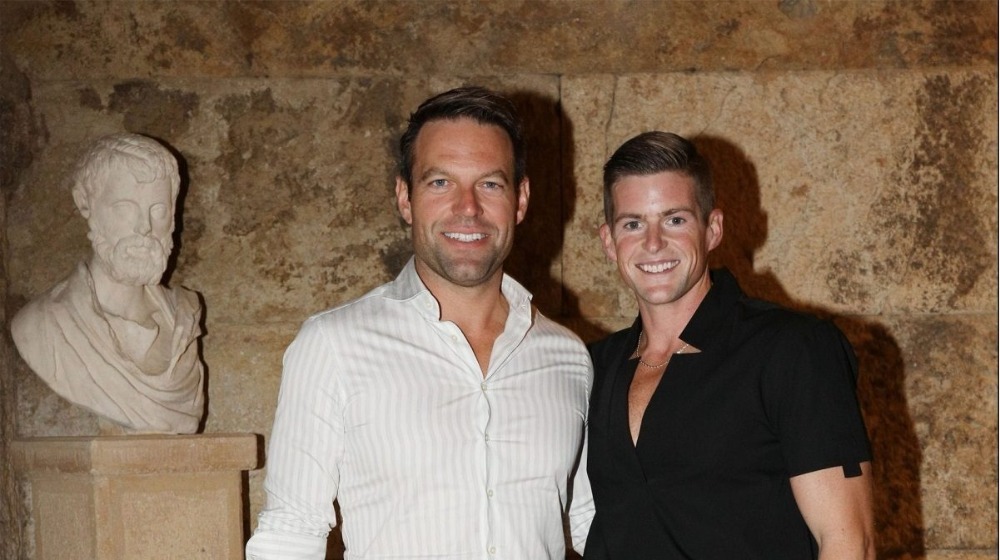 Ο σύντροφος του Κασσελάκη ανακοίνωσε επίσημα τον γάμο τους στην Ελλάδα