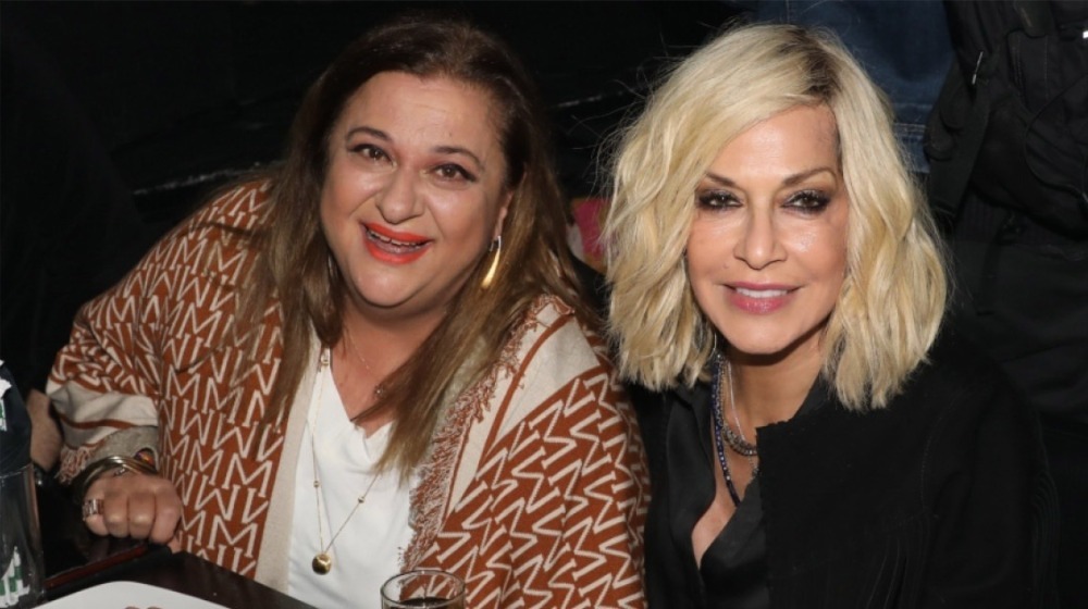 Τα οσκαρικά γενέθλια της Ελισάβετ Κωνσταντινίδου μαζί με την Άννα Βίσση [βίντεο]