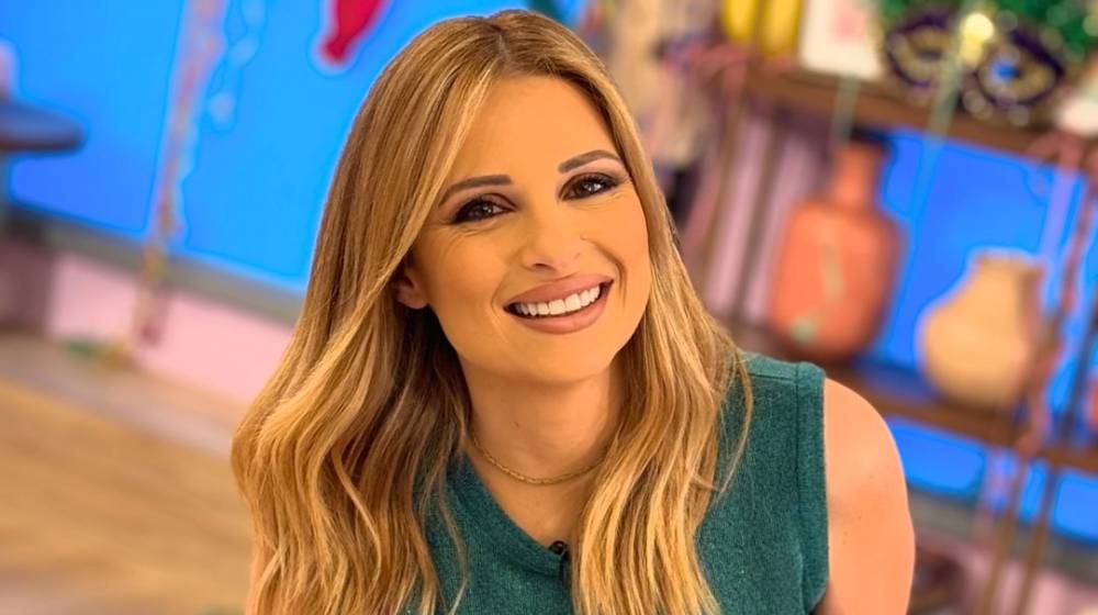 Χριστιάνα Αριστοτέλους: Η εμφάνιση με δυο δεξιά παπούτσια σε διαφορετικά μεγέθη [βίντεο]