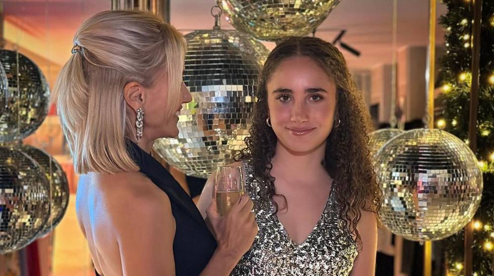 Έμιλυ Γιολίτη: Matchy matchy εμφάνιση με την κόρη της Ιόλη
